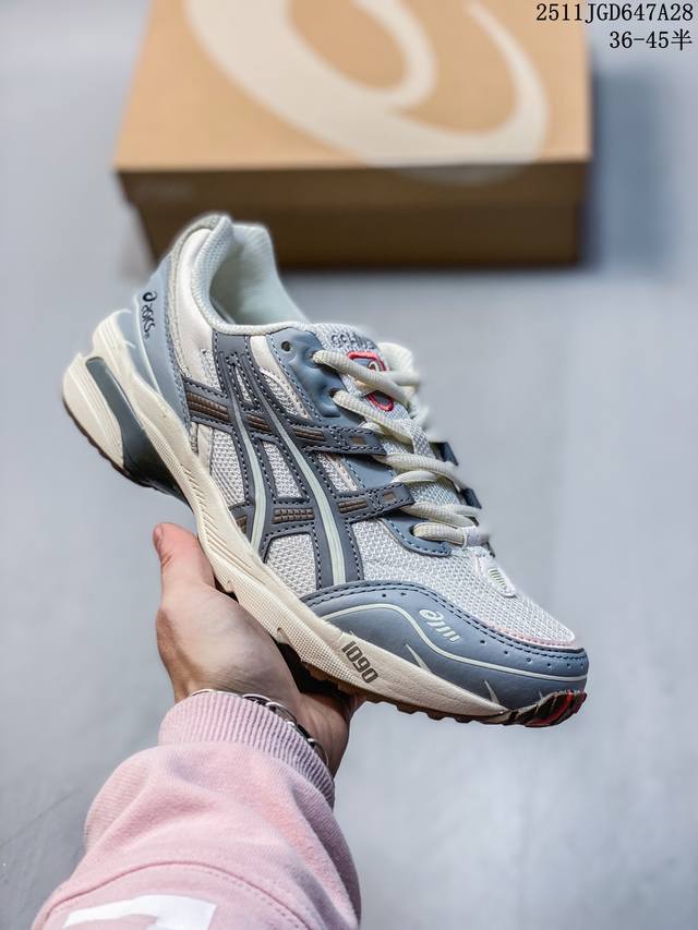 日本专业跑鞋品牌-亚瑟士 Asics Tiger Gel-1090系列低帮户外风休闲运动跑步鞋 1203A243 028 码数：36 37 37.5 38 39