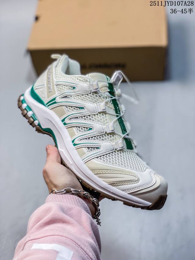 萨洛蒙 Salomon Xa pro 3D 户外轻便机能鞋 Xa pro 3D 采用现代材料 更新的网眼图案和丰富的颜色进行了改进，是对所罗门最畅销的越野跑鞋之