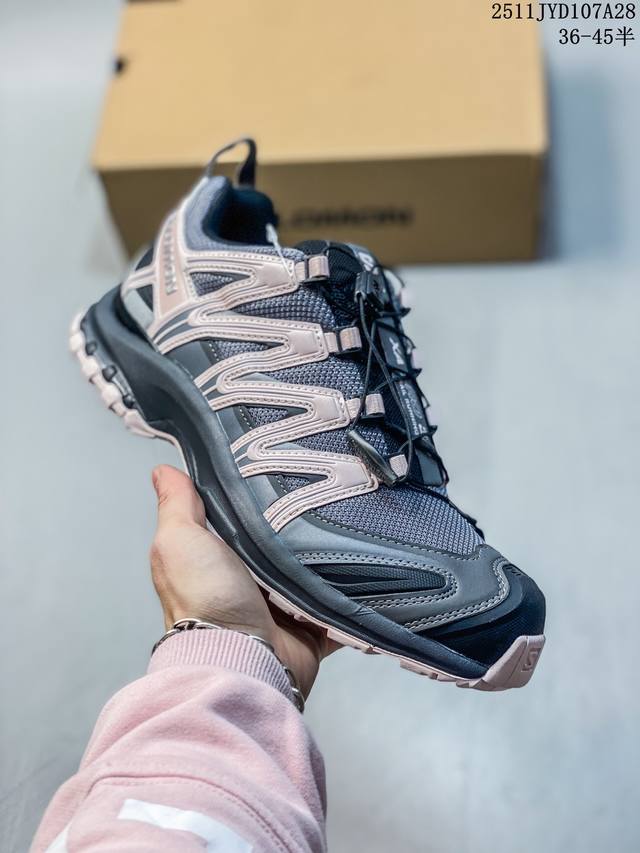 萨洛蒙 Salomon Xa pro 3D 户外轻便机能鞋 Xa pro 3D 采用现代材料 更新的网眼图案和丰富的颜色进行了改进，是对所罗门最畅销的越野跑鞋之