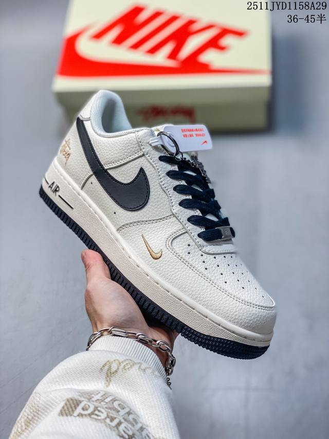 海外限量发售！公司级Nike Air Force 1 '07 Low “北面联名 米黑小勾”空军一号 低帮 运动鞋 休闲鞋 折边针车 工艺难度大 原楦头原纸板