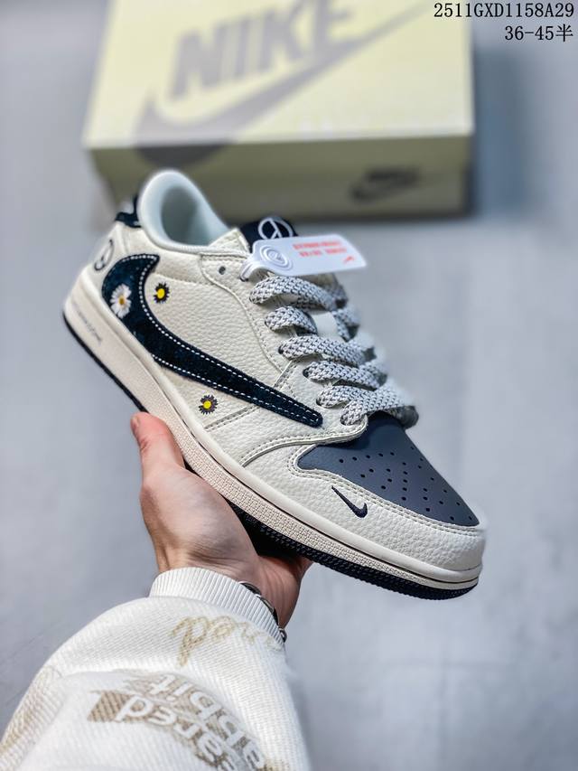 海外爆款限量发售！ Travis Scott X Jordan 1 Low “权志龙联名 雏菊米灰黑” 高端定制 乔丹倒勾低帮休闲板鞋 大厂纯原品质出货 纯正版