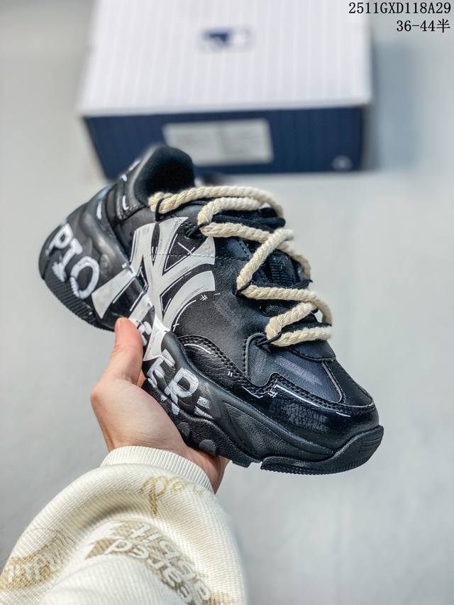 Mlb Chunky Liner New York Yankees 定制配色 学长鞋系列低帮老爹风轻量增高厚底百搭休闲运动慢跑鞋高级街头休閒品牌Mlb公开了新推