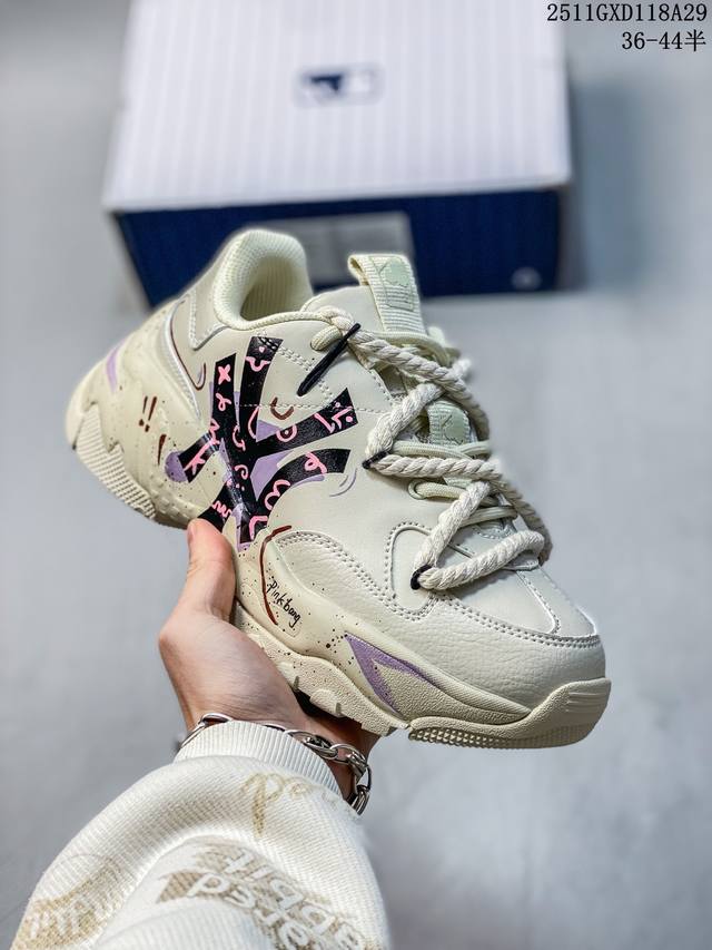 Mlb Chunky Liner New York Yankees 定制配色 学长鞋系列低帮老爹风轻量增高厚底百搭休闲运动慢跑鞋高级街头休閒品牌Mlb公开了新推