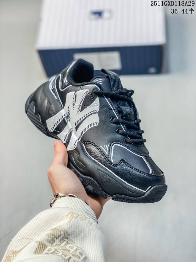 Mlb Chunky Liner New York Yankees 定制配色 学长鞋系列低帮老爹风轻量增高厚底百搭休闲运动慢跑鞋高级街头休閒品牌Mlb公开了新推