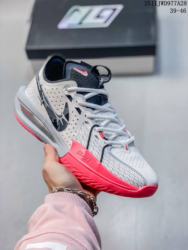 公司级耐克Nk G.T. Cut 3 Ep 实战篮球鞋 鞋面采用轻质的织物与麂皮鞋面制成 搭配Flywire飞线系统增加动态包裹锁定 鞋舌使用跑鞋半开叉设计大大