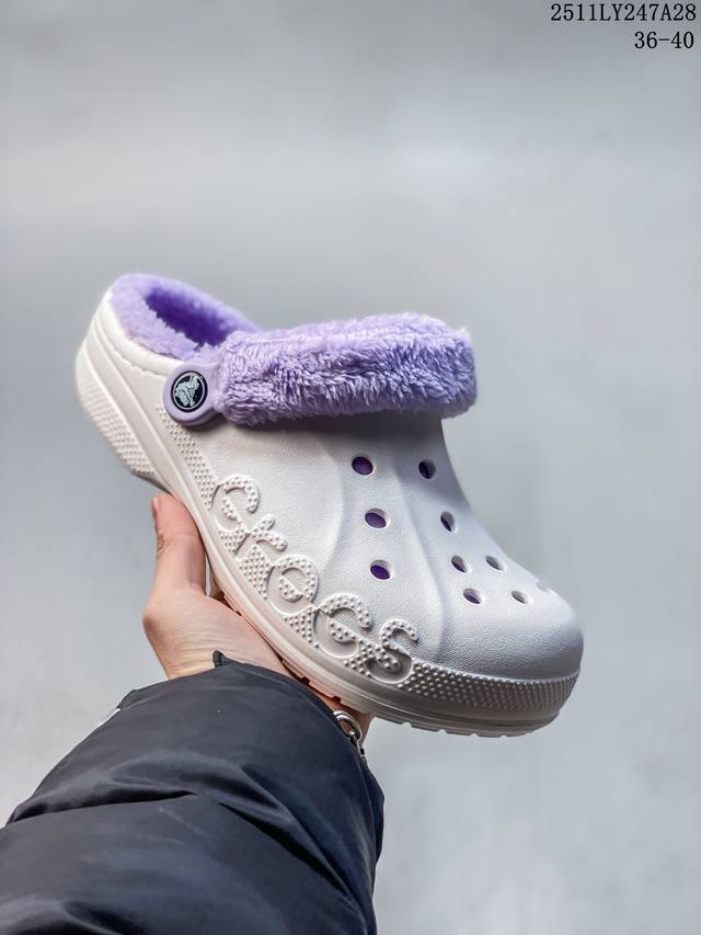 Assic Og 休闲沙滩泡芙鞋 透明防水袋包装 注意配件需单独购买 超轻Croslite专利材料打造 鞋面更加耐用易清洗 该鞋款轻盈舒适 2002年 经典克骆