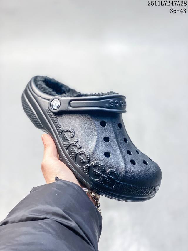 Assic Og 休闲沙滩泡芙鞋 透明防水袋包装 注意配件需单独购买 超轻Croslite专利材料打造 鞋面更加耐用易清洗 该鞋款轻盈舒适 2002年 经典克骆