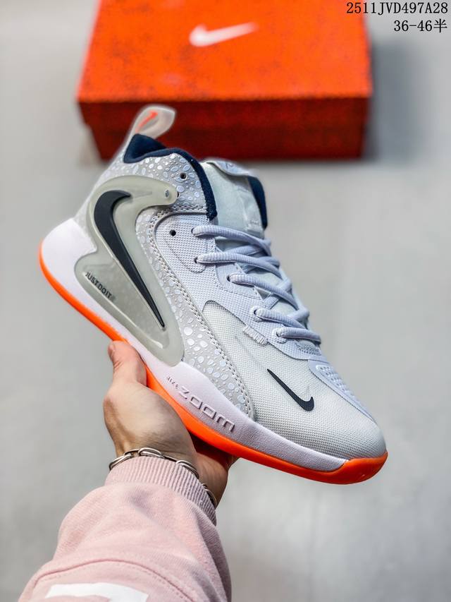 Nike 耐克 原楦纸版开发版型，采用复合太空棉布组合态飞线鞋面材质，内嵌环形海玻璃缓震鞋垫，全掌内嵌的React泡棉组合外置防滑耐磨橡胶大底实战新利器,耐克N