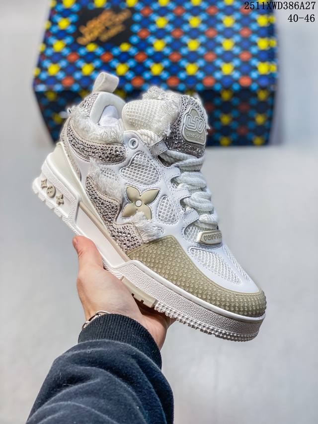 东莞纯原 市面顶级版本 “54款” 驴家Lv Trainer 原版完美楦型 东莞大厂出产 品控胜过市面百分之95 Tpu大底材料。独家底磨 开发费5W+ 质感媲