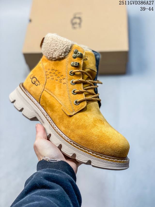 Ugg秋冬新品 羊羔毛一体内里保暖锁热 秋冬必备 户外中帮休闲马丁靴雪地靴系列 #广东大厂品质 秋冬新款 时尚潮流搭配 面料釆用意大利进口磨砂牛皮 全鞋真牛皮材