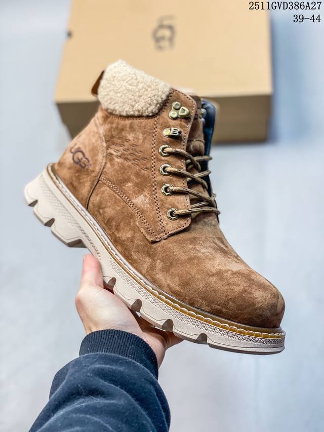 Ugg秋冬新品 羊羔毛一体内里保暖锁热 秋冬必备 户外中帮休闲马丁靴雪地靴系列 #广东大厂品质 秋冬新款 时尚潮流搭配 面料釆用意大利进口磨砂牛皮 全鞋真牛皮材