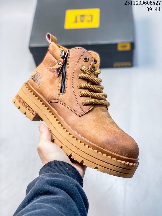 Cat纯原 广东大厂 新款 推土机 休闲时尚 男士休闲皮鞋 原单品质真标公司卡特男鞋广东纯原 历年经典热销款 新款头层牛皮耐磨防滑橡胶大底 固特异工艺 永不开胶