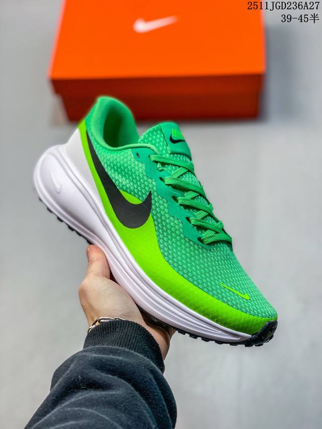 公司级Nike Revolution 8 耐克 透气 低帮 跑步鞋 兼顾迅疾外观和稳固脚感后跟覆面和中足动态支撑巧妙融合 缔造稳定顺畅的迈步体验 货号:Hj91