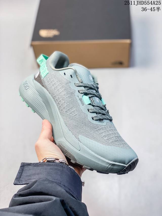 简介：北面 The North Face Altamesa 300 圆头系带 减震 耐磨 低帮 徒步鞋 兼具高效缓震与稳定性能 采用轻质柔软的Dream发泡中底