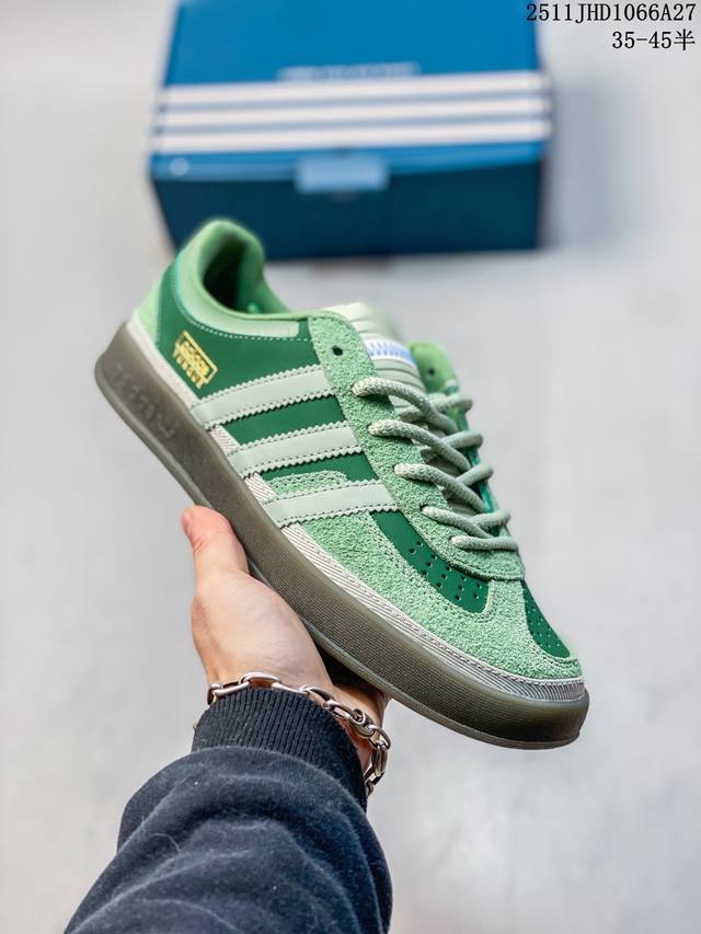 Adidas 阿迪达斯 男女鞋真半码制，升级原楦纸版开发，采用翻毛皮组合硬质牛剖革鞋面材质，内环保海玻璃鞋垫，外置Rb橡胶大底三叶草新联名鞋造型太独特拉美知名说