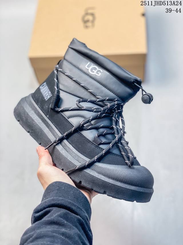 Ugg 雪地靴 Ugg Heritage Utility Sneaker 传统实用运动鞋 Ugg元素与经典运动鞋的氛围相结合，融合了传统与创新。鞋面采用全粒皮革