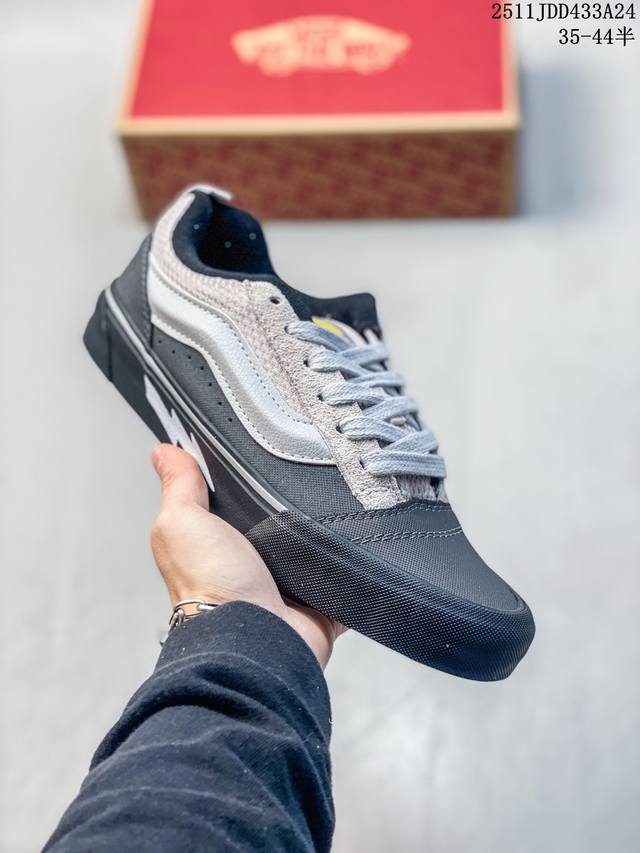 Vans闪电联名 灰色面包鞋来啦！ Vans Knu Skool新款闪电灰色面包鞋经典男女复古秋冬舒适情侣运动滑板鞋 ～闪电设计炫酷十足，面包鞋型复古舒适潮流，