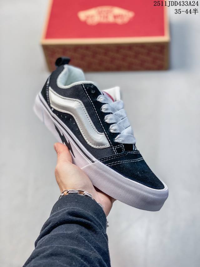 Vans闪电联名 灰色面包鞋来啦！ Vans Knu Skool新款闪电灰色面包鞋经典男女复古秋冬舒适情侣运动滑板鞋 ～闪电设计炫酷十足，面包鞋型复古舒适潮流，