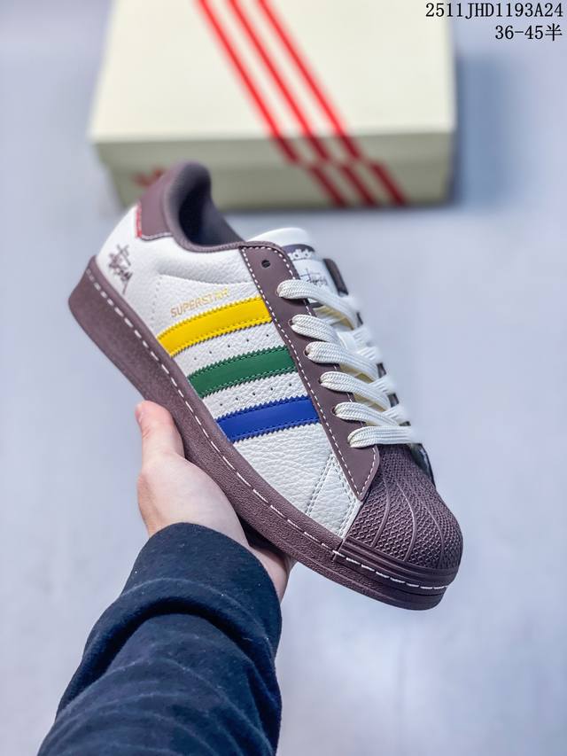 纯原 Clot X Ad Originals Superstar“金标” #贝壳头斯图西联名限定 贴合柔软皮料白棕配色 ，这双鞋的整体设计思路和风格可以说很Cl