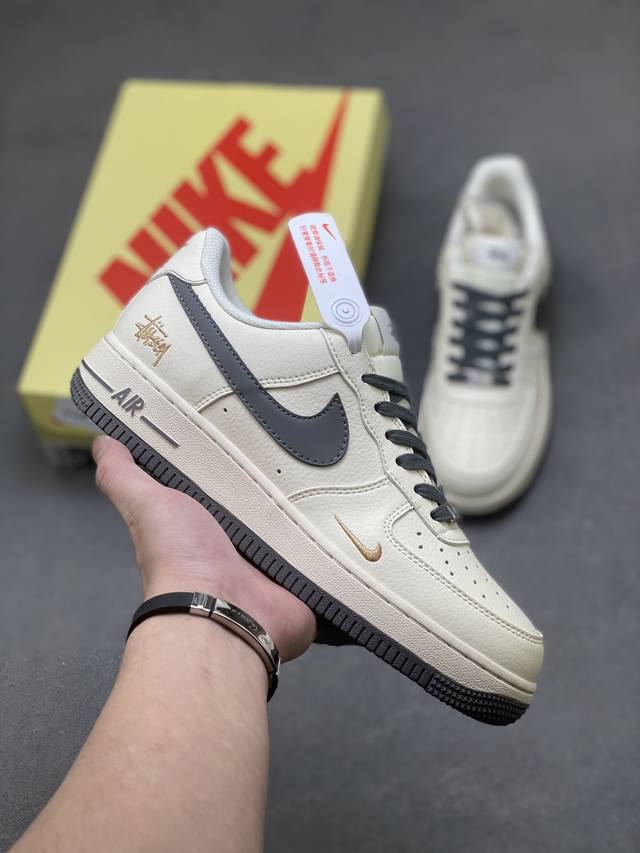 海外限量发售！公司级Nike Air Force 1 '07 Low 空军一号低帮 运动鞋 休闲鞋 折边针车 工艺难度大 原楦头原纸板 原装鞋盒 定制五金配件