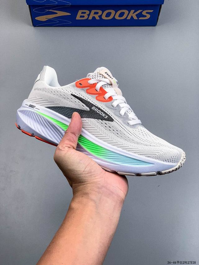 新品主推公司级高品质 布鲁克斯Brooks Ghost 幽灵 17 搭载 Dna Loft V3 氮气超临界 真爆 发泡中底，实现软弹平衡。氮气注入形成密闭气囊