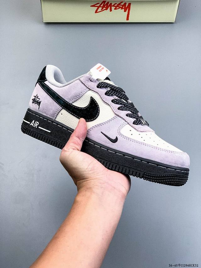 原楦数据纸版，采用硬质优质皮革鞋面材质，内置全掌Air Sole气垫。耐克 Nike Air Force 1 Low 空军一号低帮百搭休闲运动板鞋 112948