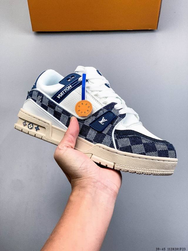 路易威登 Louis Vuitton Lv路易威登板鞋 乘风破浪的姐姐争先种草款,舒适透明底和百搭性霸屏整个时尚娱乐圈，正品1:1套楦复刻，细节调整完美主义！鞋