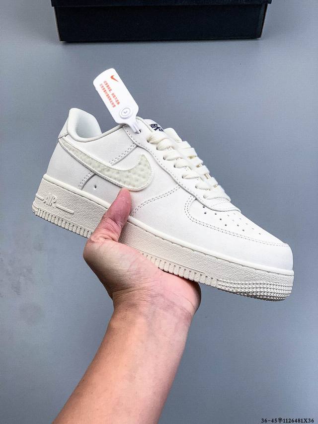 原楦数据纸版，采用硬质优质皮革鞋面材质，内置全掌Air Sole气垫。耐克 Nike Air Force 1 Low 空军一号低帮百搭休闲运动板鞋 112648