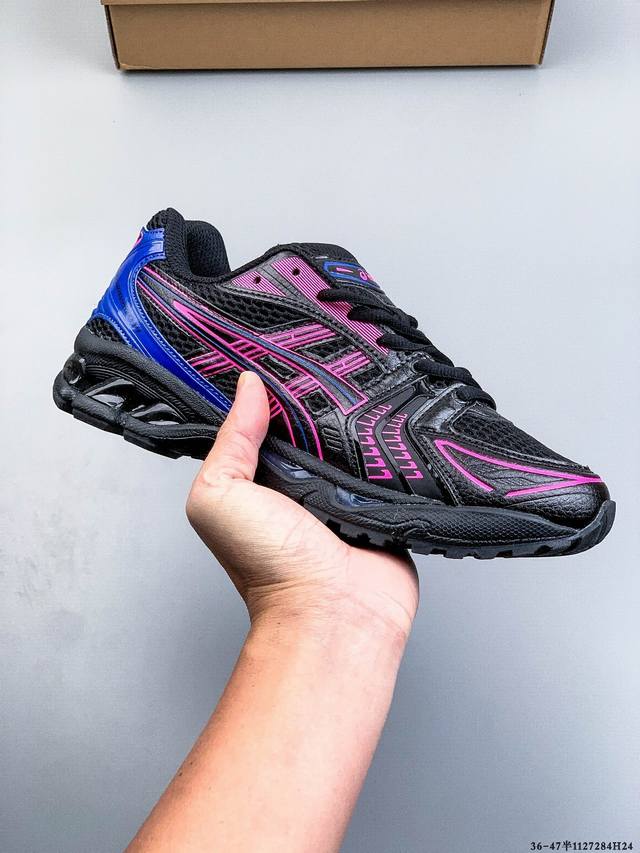 采用环保太空合成革配合透气网眼布鞋面材质#中底3D可视Gel缓震胶效果#升级Eva全新缓震中底部位科技组合耐磨橡胶外底片13年前经典首度回归,复刻魅力难挡！日本