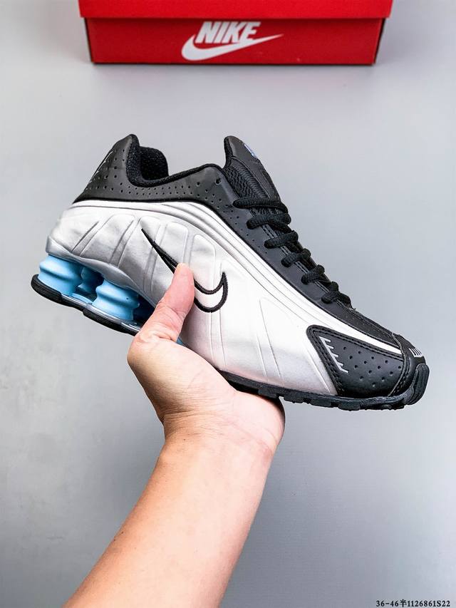 Nike Shox R4系列 耐克 低帮运动休闲气垫运动鞋 Nike Shox R4男子气柱运动鞋是21世纪早期经典款的焕新鞋款，沿用其未来感设计线条和出众缓震