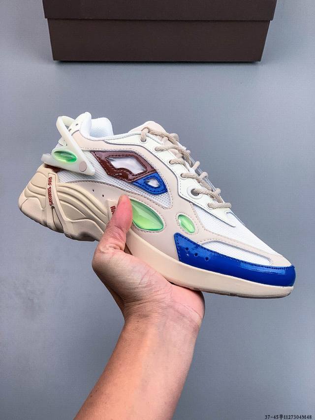 公司级 Raf Simons Cylon-21 潮流运动 织物皮革 圆头系带 低帮休闲鞋 采用光滑皮革 网眼和绒面革制成 饰有橡胶细节 具有系带封口 圆头款式