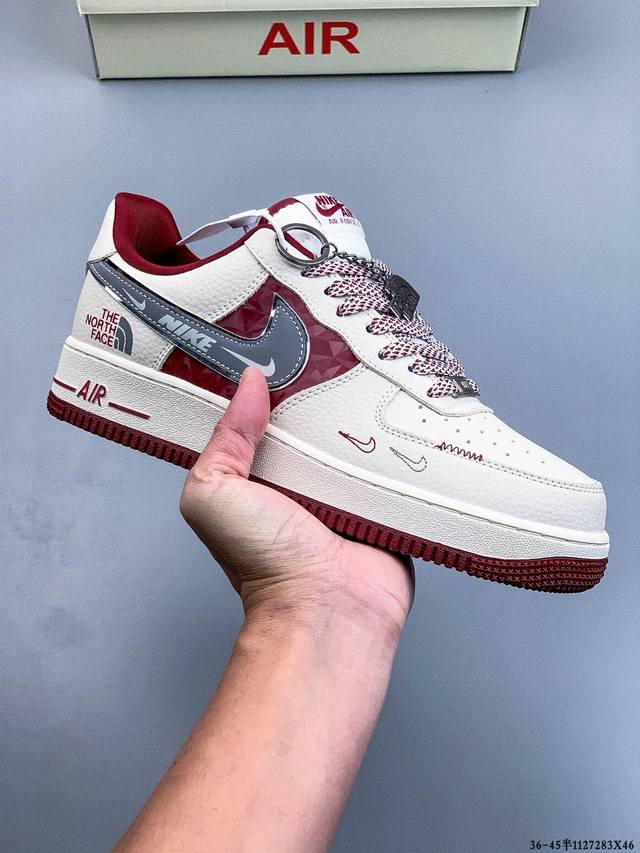 纯原版本 原楦数据纸版，采用硬质优质皮革鞋面材质，内置全掌Air Sole气垫。耐克 Nike Air Force 1 Low 空军一号低帮经典百搭休闲运动板鞋
