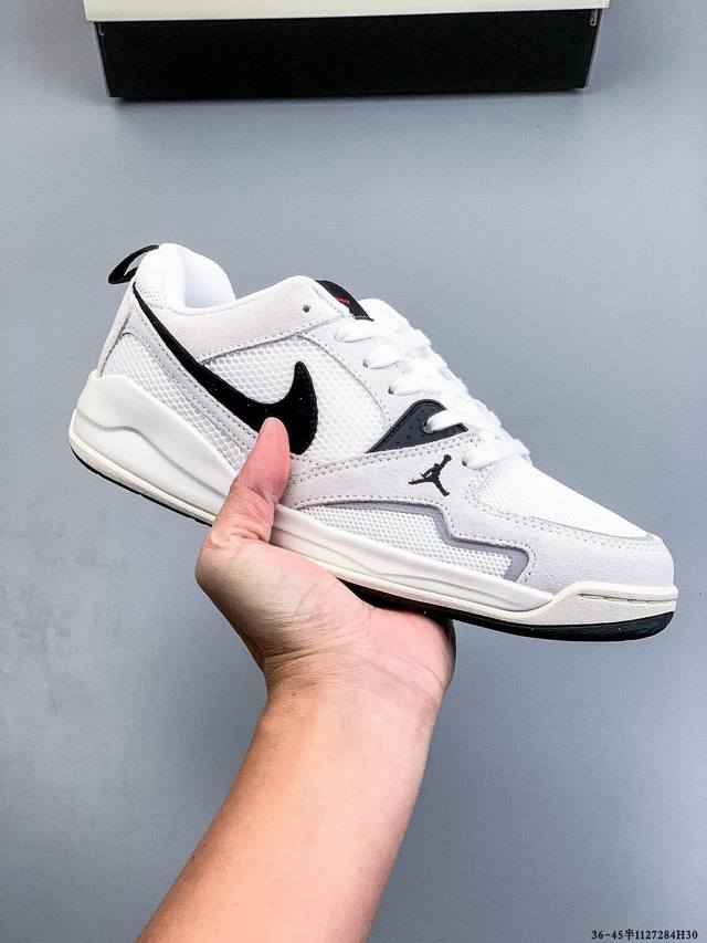 Nike Air Jordan Cmft Era 新款透气百搭休闲鞋 Jordan Cmft Era 聚焦于日常舒适体验，采用低帮轮廓，搭配网眼与麂皮材质鞋面，