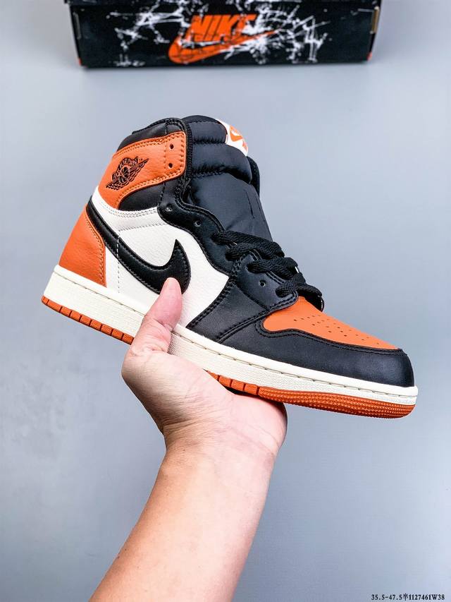 公司级头层！Air Jordan 1 乔1 高帮潮流缓震运动休闲板鞋 原装头层皮革 内置缓震气垫 原鞋开模 拒绝公底 原汁原味 忠于原版。 1127461W38
