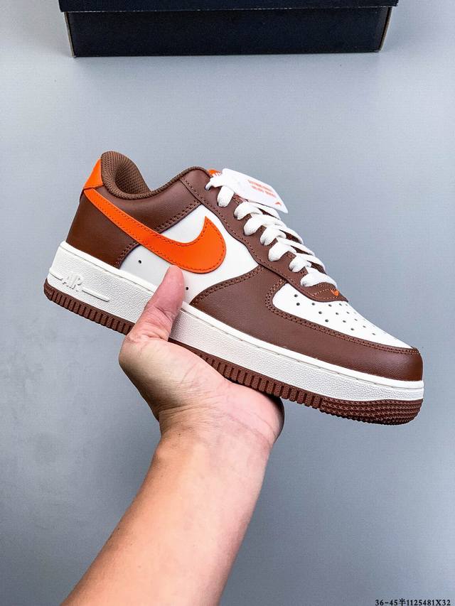 原楦数据纸版，采用硬质优质皮革鞋面材质，内置全掌Air Sole气垫。耐克 Nike Air Force 1 Low 空军一号低帮百搭休闲运动板鞋 112548