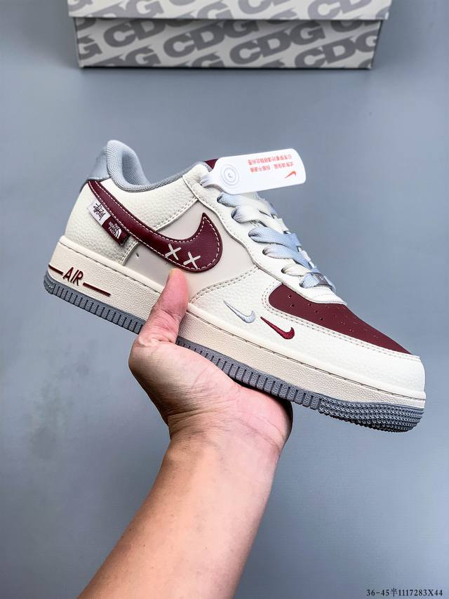 纯原版本 原楦数据纸版，采用硬质优质皮革鞋面材质，内置全掌Air Sole气垫。耐克 Nike Air Force 1 Low 空军一号低帮经典百搭休闲运动板鞋