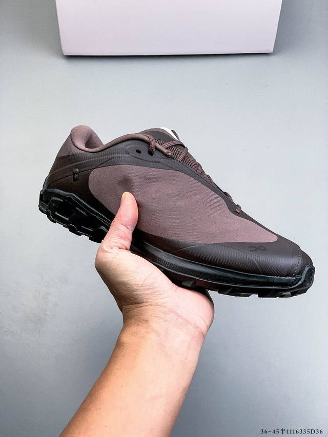 公司级！On 昂跑联名Cloudventure peak paf舒适耐磨防滑减震透气低帮男女款跑步鞋 Cloudventure peak paf采用纯黑配色，结