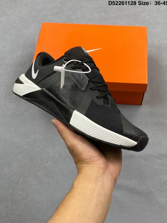公司级耐克Nike Metcon 10男子透气轻便训练鞋冬季健身缓震运动 在后跟下方这一关键部位融入强韧 Hyperlift 垫片，可在举重时有效提升稳定性，助