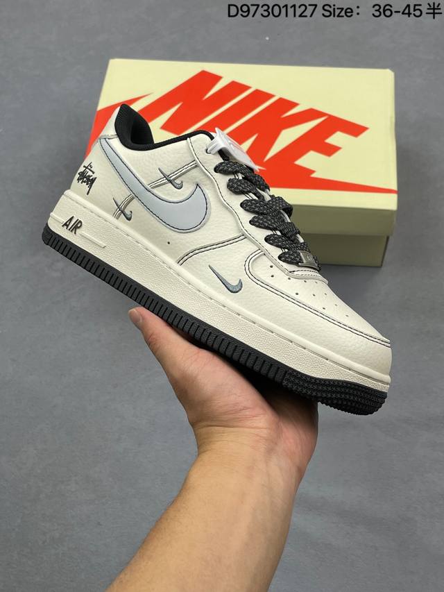 海外限量发售！公司级Nike Air Force 1 ‘07 Low “Supreme联名 亮灰生胶”空军一号 低帮 运动鞋 休闲鞋 折边针车 工艺难度大 原楦