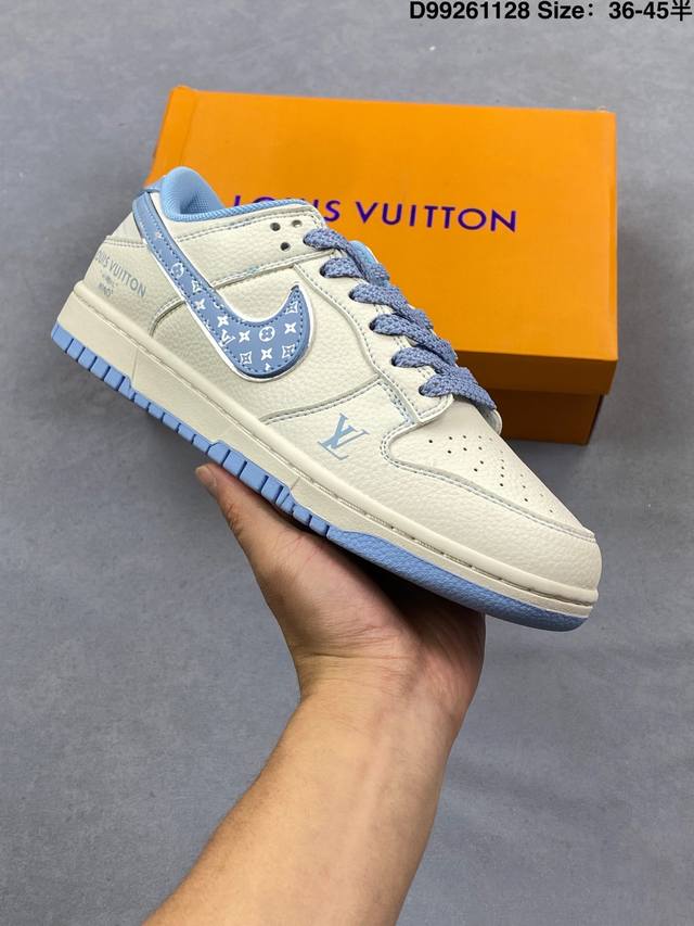 Nike Dunk Sb Low 全新配色 斯图西联名 定制Dunk Sb顾名思义，具有经典的Dunk血缘，又注入了更多的时尚元素。相较于普通的Dunk滑板鞋，
