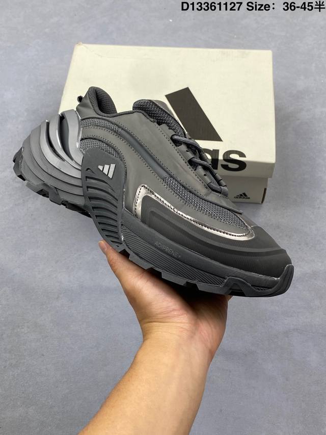 公司级Adidas阿迪达斯男女Wonder Runner Turbofo运动训练跑步鞋 设计充满未来机械感，低帮造型非常百搭，无论是运动裤还是休闲牛仔裤都能轻松