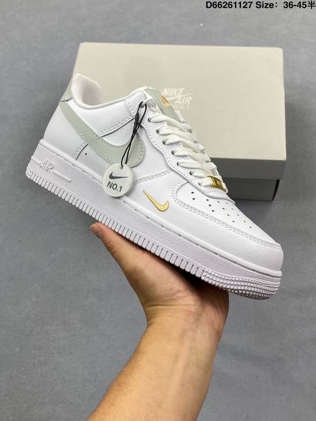 耐克Nike Air Force 1’07空军一号低帮百搭休闲运动板鞋。柔软、弹性十足的缓震性能和出色的中底设计，横跨复古与现代的外型结合，造就出风靡全球三十多