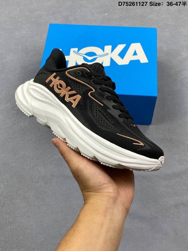 Hoka One One Clifton 10 低帮 黑金 防滑耐磨低邦跑步鞋 始终致力于为所有跑者提供更新、更好的跑步装备；相比常规跑鞋，Hoka One O
