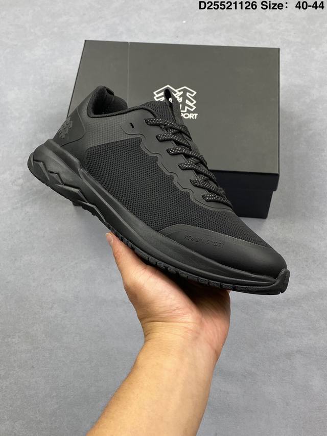 公司级可隆Kolon Sport Swift Ltr 舒适时尚 防滑耐磨 低帮户外登山运动鞋 超细反绒鞋面 满足日常场景需求 鞋面无缝线设计 激光冲孔 突出产品