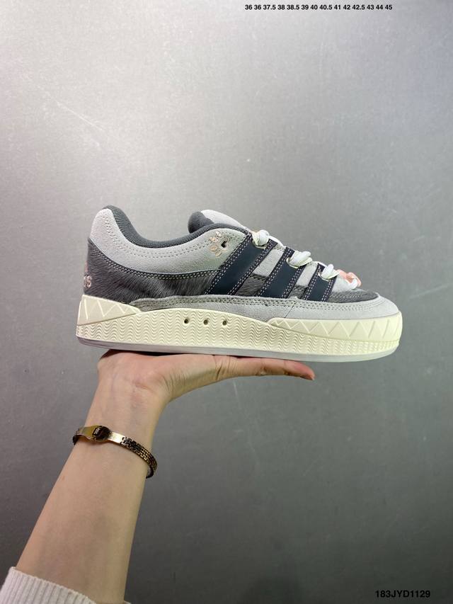 公司级Adidas Originals Adimatic 棕色 复古低帮休闲运动面包鞋。 货号：Jq2611 尺码：36 36.5 37 38 38.5 39