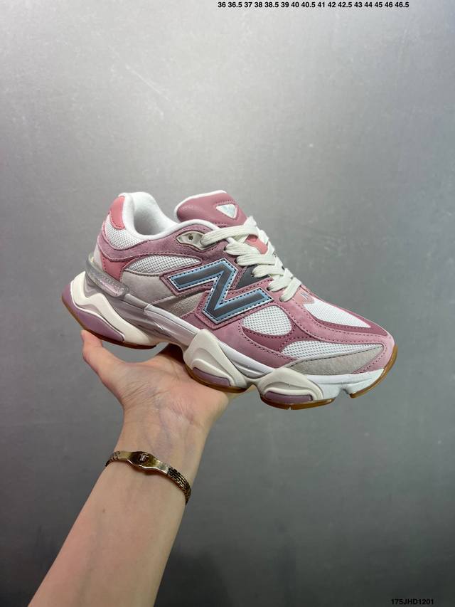 Joe Freshgoods X New Balance Nb9060 联名款 复古休闲运动慢跑鞋 鞋款灵感源自设计师本人对夏日的怀日回忆。鞋面大身由空间双格及