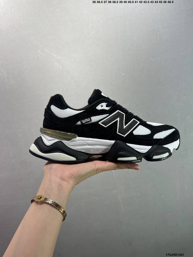 Joe Freshgoods X New Balance Nb9060 联名款 复古休闲运动慢跑鞋 鞋款灵感源自设计师本人对夏日的怀日回忆。鞋面大身由空间双格及