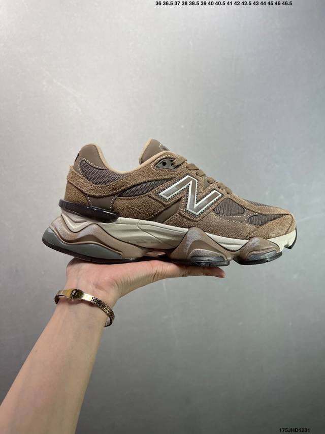 Joe Freshgoods X New Balance Nb9060 联名款 复古休闲运动慢跑鞋 鞋款灵感源自设计师本人对夏日的怀日回忆。鞋面大身由空间双格及