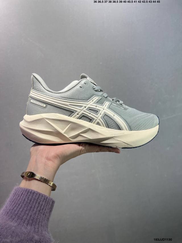 Asics Novablast 5 Le轻量跑鞋 低帮轻量透气缓震休闲运动跑步鞋 货号:1011B974-031 尺码:36 37 37.5 38 39 39.