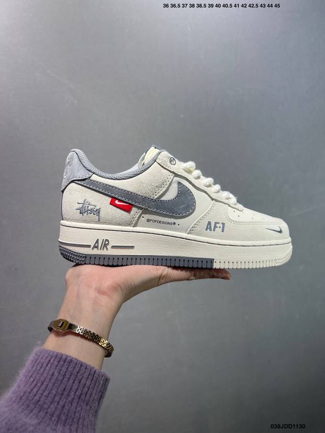 特价Nk Air Force 1′07 Low 空军一号低帮百搭休闲运动板鞋 Sj1198-108 柔软、弹性十足的缓震性能和出色的中底设计 横跨复古与现代的外